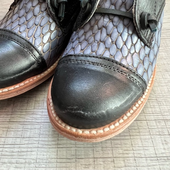 FREEBIRD Malena Womens Size 6 Oxford Mule Navy Blue Leather Slip On Loafers - Picture 8 of 14